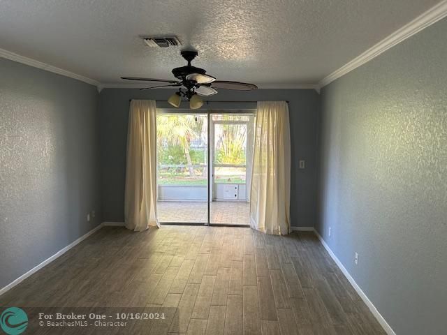 For Sale: $249,900 (2 beds, 2 baths, 1419 Square Feet)