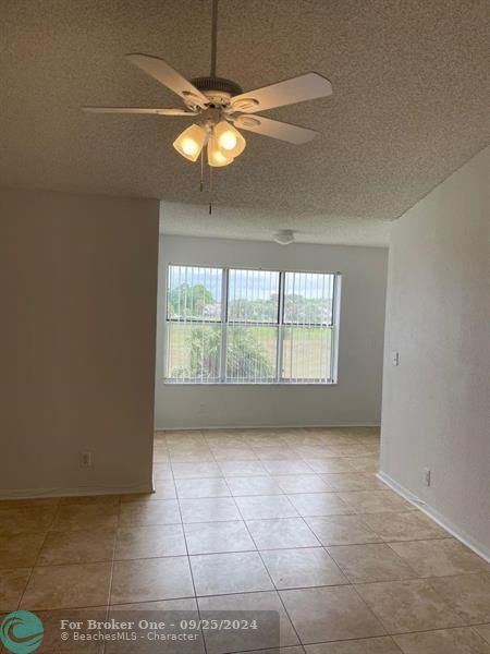 For Rent: $1,900 (2 beds, 1 baths, 1000 Square Feet)