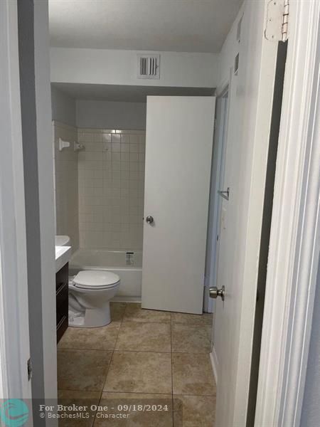 For Rent: $1,900 (2 beds, 1 baths, 1000 Square Feet)