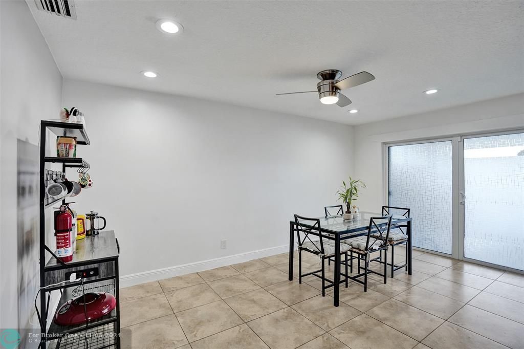 Active With Contract: $499,900 (3 beds, 2 baths, 1628 Square Feet)