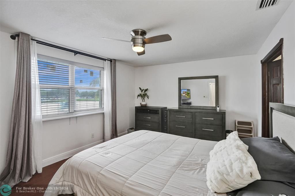 Active With Contract: $499,900 (3 beds, 2 baths, 1628 Square Feet)