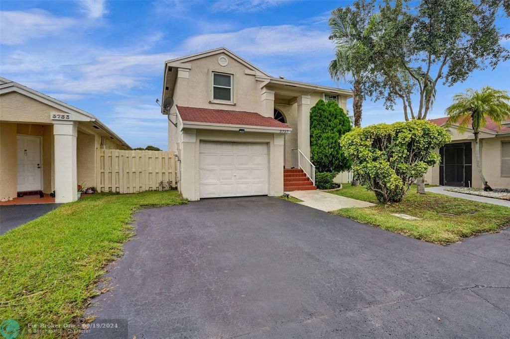 Active With Contract: $499,900 (3 beds, 2 baths, 1628 Square Feet)