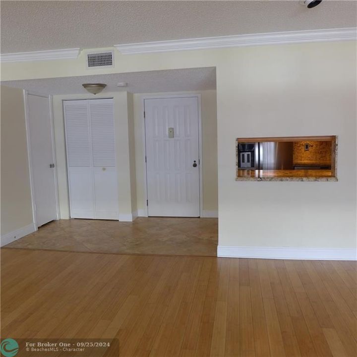 For Rent: $3,750 (2 beds, 2 baths, 1029 Square Feet)