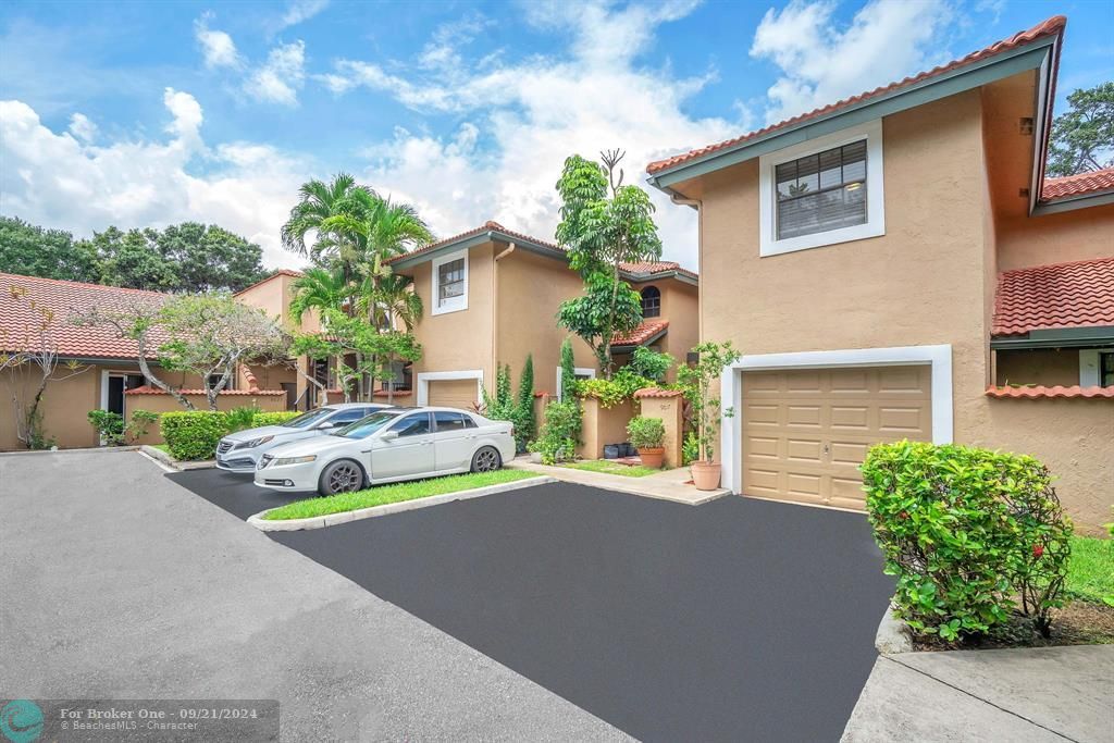 For Sale: $449,500 (3 beds, 2 baths, 1420 Square Feet)