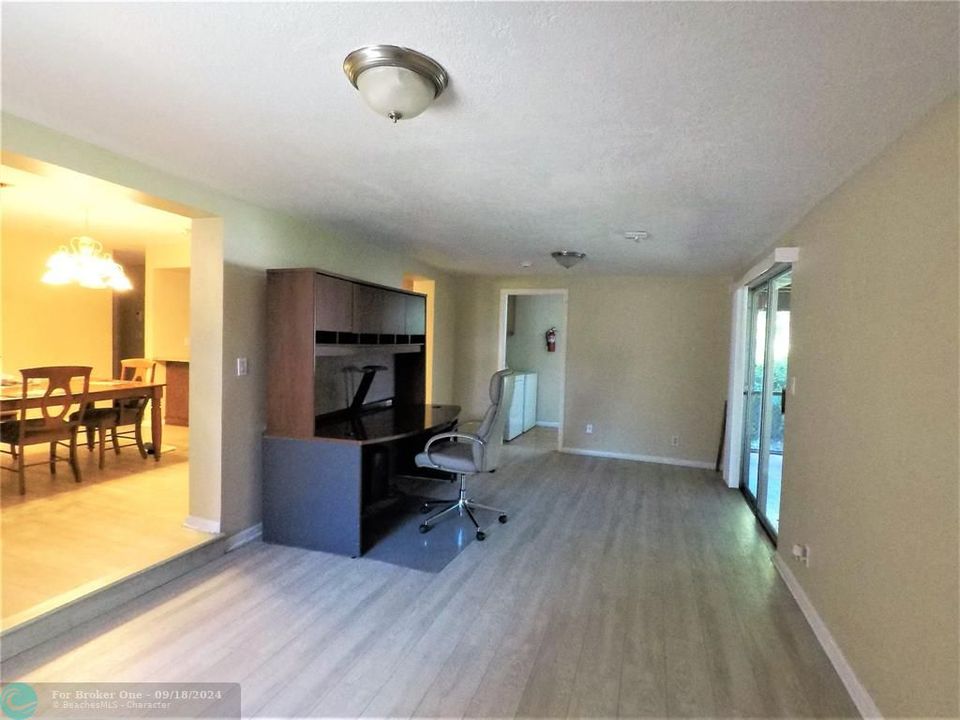 For Rent: $3,350 (3 beds, 2 baths, 1860 Square Feet)