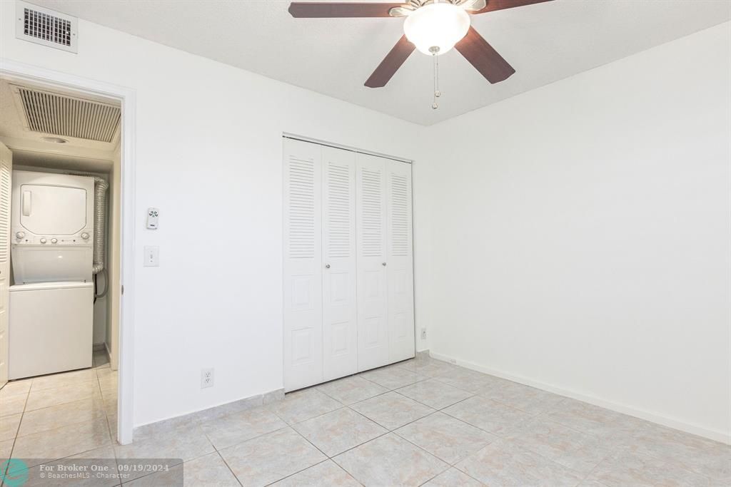 For Sale: $255,000 (2 beds, 2 baths, 1100 Square Feet)