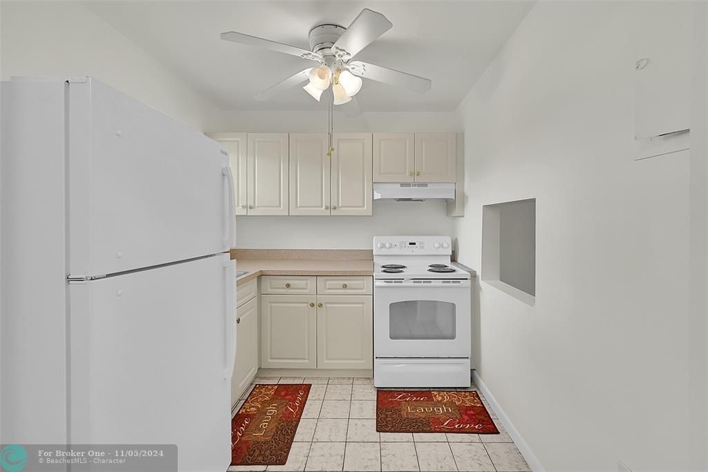 For Sale: $84,777 (1 beds, 1 baths, 640 Square Feet)