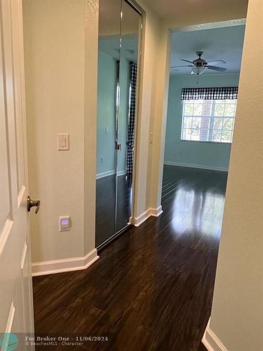 For Rent: $4,500 (3 beds, 2 baths, 1401 Square Feet)