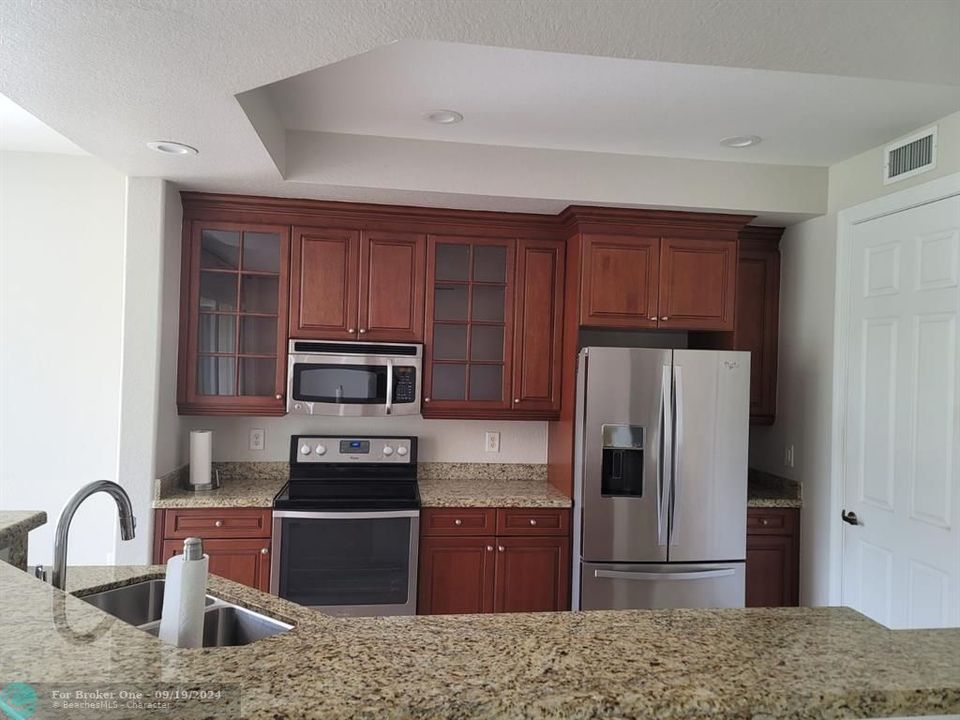 For Rent: $4,500 (3 beds, 2 baths, 1401 Square Feet)