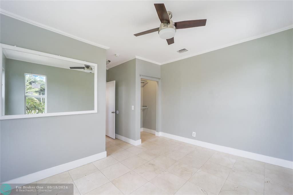 For Sale: $365,000 (2 beds, 2 baths, 730 Square Feet)