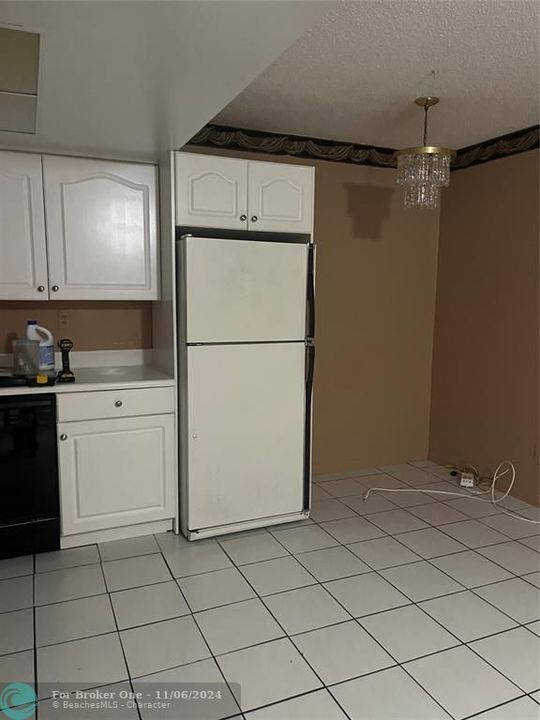 For Rent: $2,300 (2 beds, 2 baths, 1800 Square Feet)