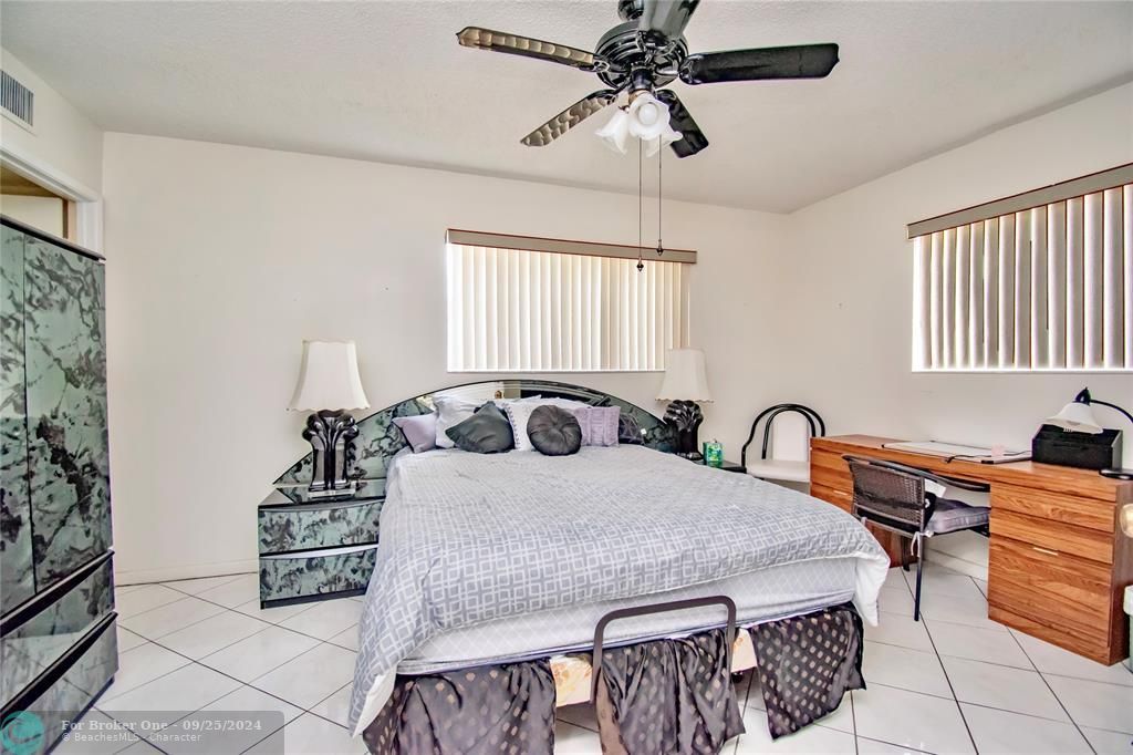 For Rent: $3,000 (2 beds, 2 baths, 1103 Square Feet)