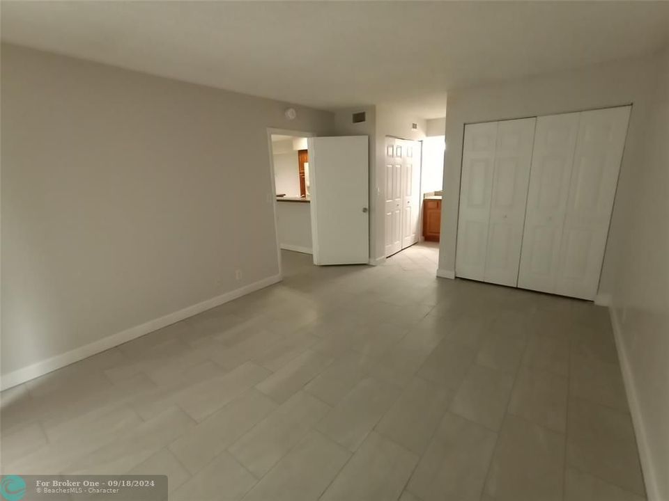 For Rent: $2,100 (2 beds, 2 baths, 1246 Square Feet)