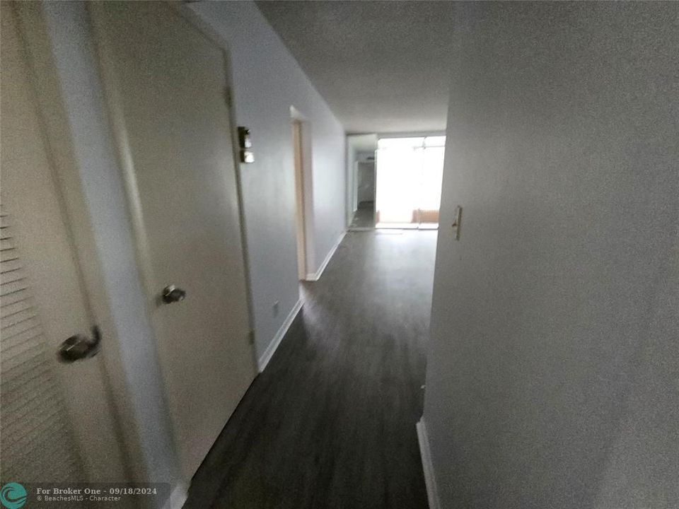 For Rent: $1,500 (1 beds, 1 baths, 817 Square Feet)