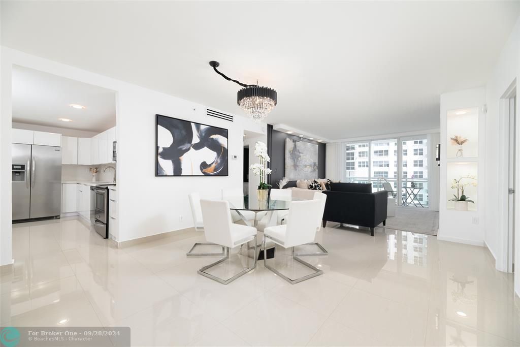 For Sale: $729,900 (2 beds, 2 baths, 1362 Square Feet)