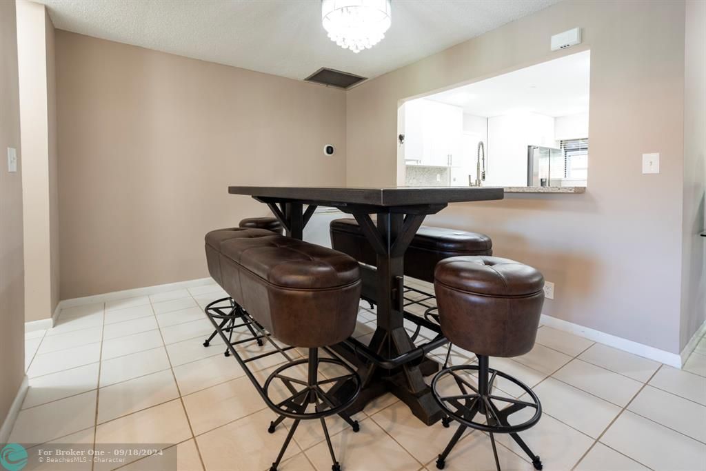 For Sale: $414,900 (2 beds, 2 baths, 1475 Square Feet)