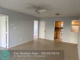 For Rent: $2,400 (2 beds, 1 baths, 920 Square Feet)