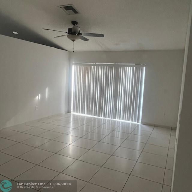 For Rent: $3,600 (3 beds, 2 baths, 1452 Square Feet)