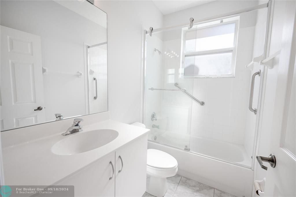 For Sale: $450,000 (2 beds, 2 baths, 1606 Square Feet)