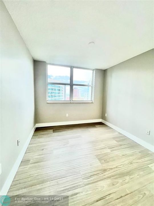 For Rent: $5,500 (3 beds, 2 baths, 1469 Square Feet)