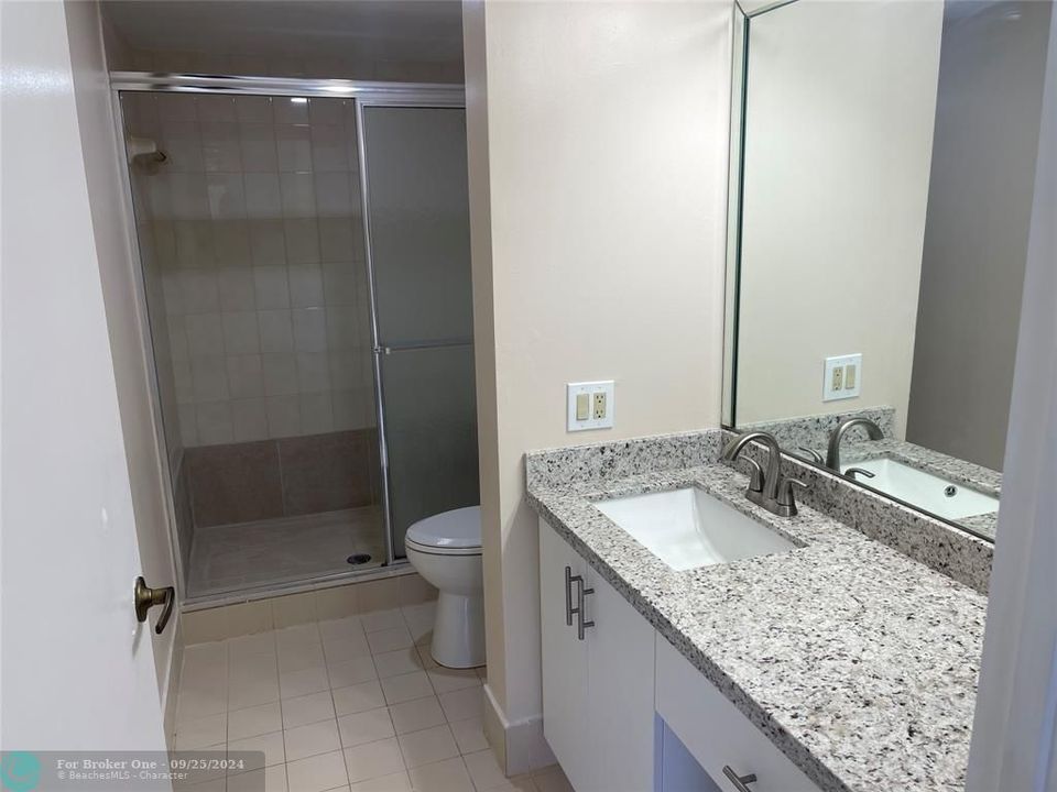 For Sale: $315,000 (2 beds, 2 baths, 1088 Square Feet)