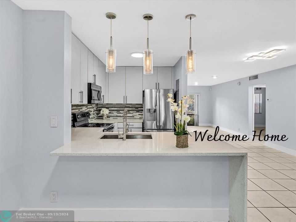 Active With Contract: $2,250 (2 beds, 2 baths, 1395 Square Feet)