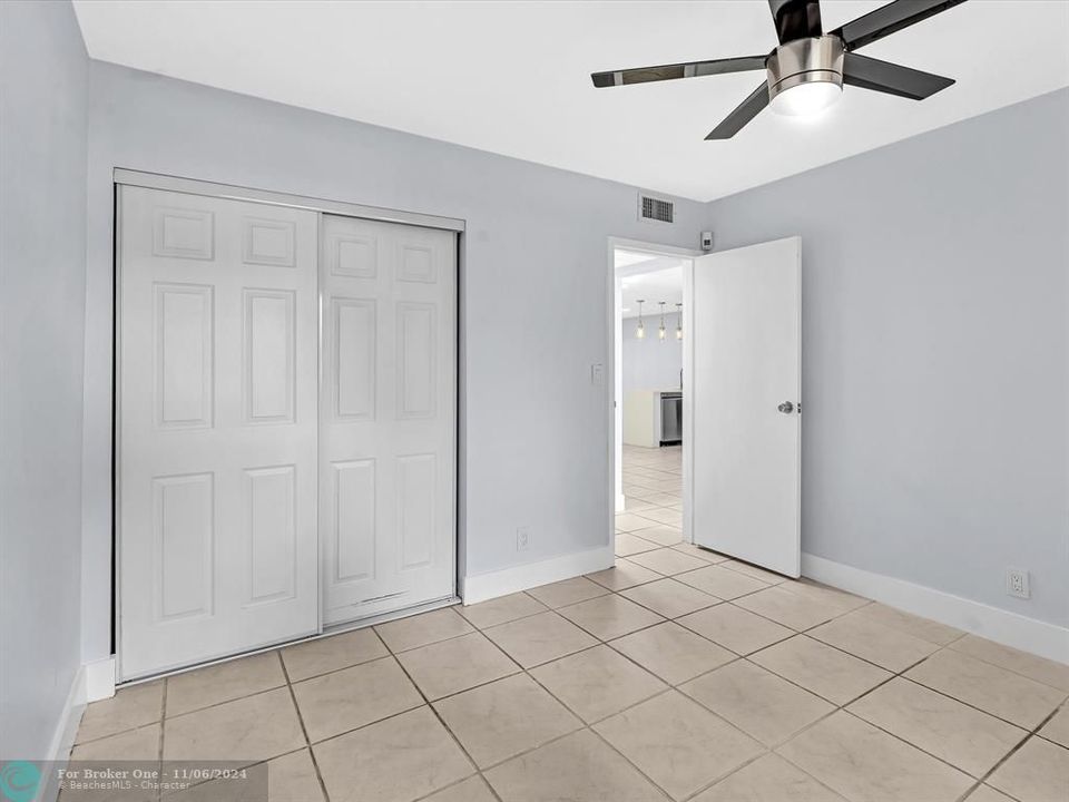 Active With Contract: $2,250 (2 beds, 2 baths, 1395 Square Feet)