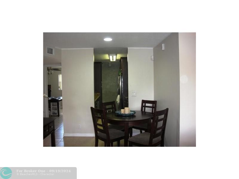 For Rent: $2,100 (2 beds, 2 baths, 900 Square Feet)