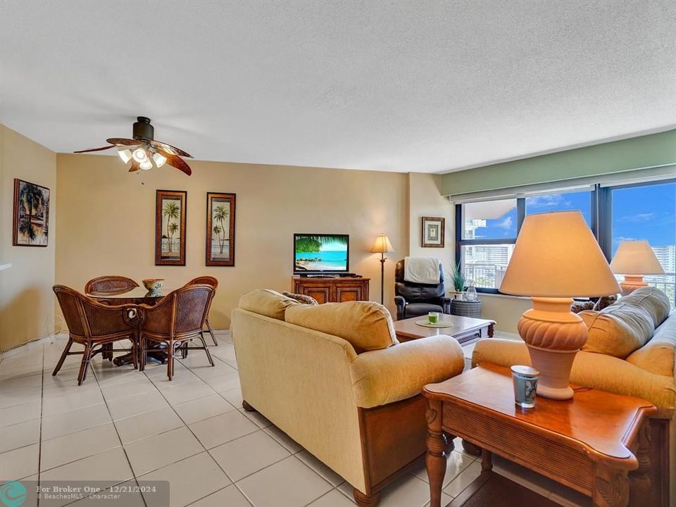 Active With Contract: $3,000 (1 beds, 1 baths, 825 Square Feet)