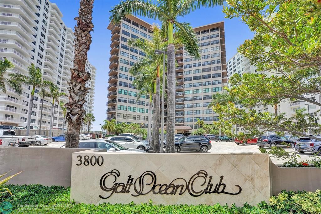 Active With Contract: $3,000 (1 beds, 1 baths, 825 Square Feet)