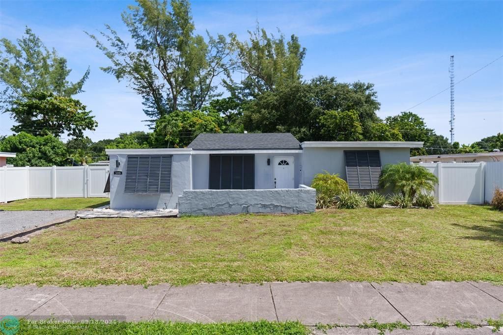 For Sale: $504,999 (3 beds, 2 baths, 1258 Square Feet)