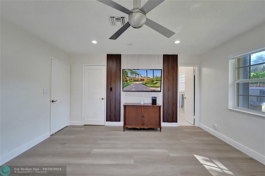 Active With Contract: $1,195,000 (3 beds, 2 baths, 2270 Square Feet)