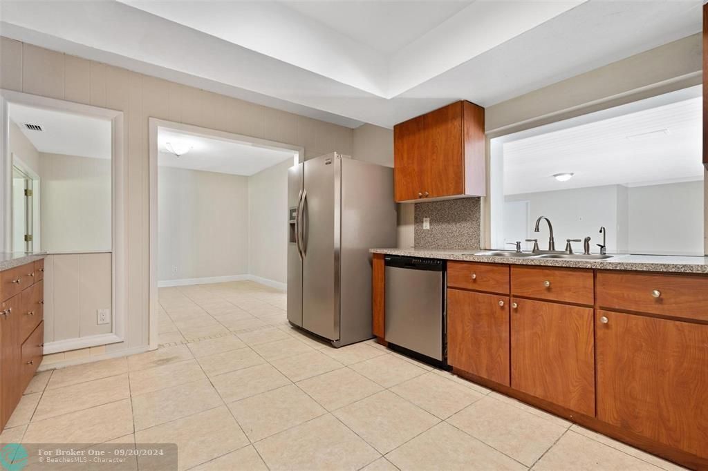 Recently Sold: $2,225,000 (3 beds, 2 baths, 2178 Square Feet)