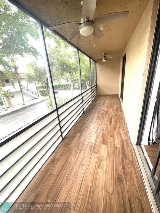 En Venta: $199,900 (2 camas, 2 baños, 925 Pies cuadrados)