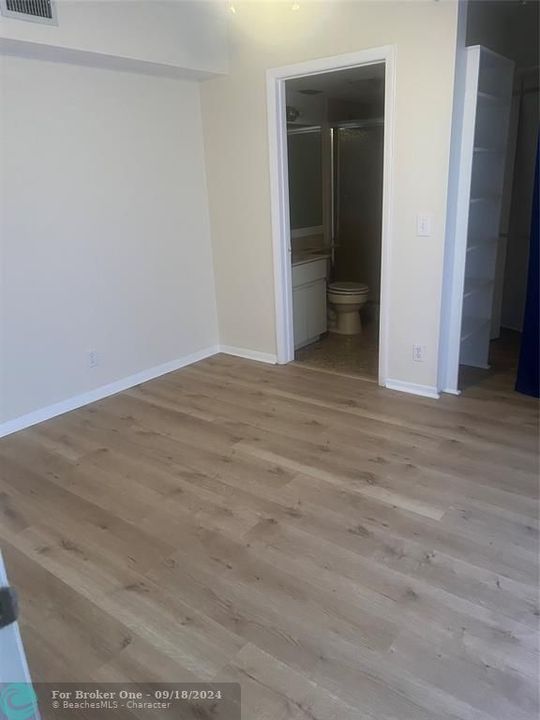 For Rent: $2,600 (2 beds, 2 baths, 1302 Square Feet)