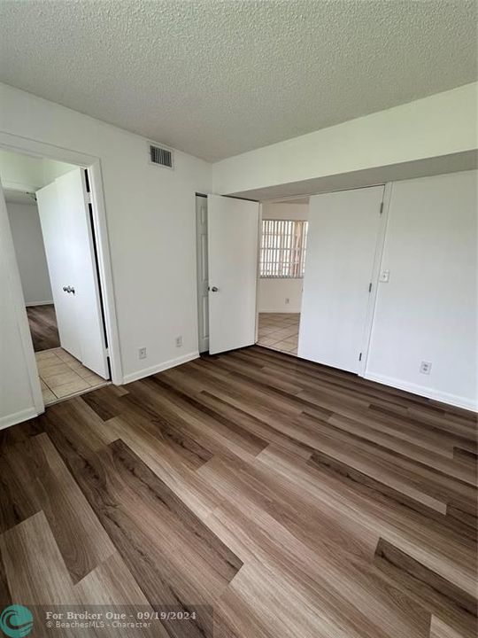 For Rent: $2,100 (2 beds, 1 baths, 770 Square Feet)