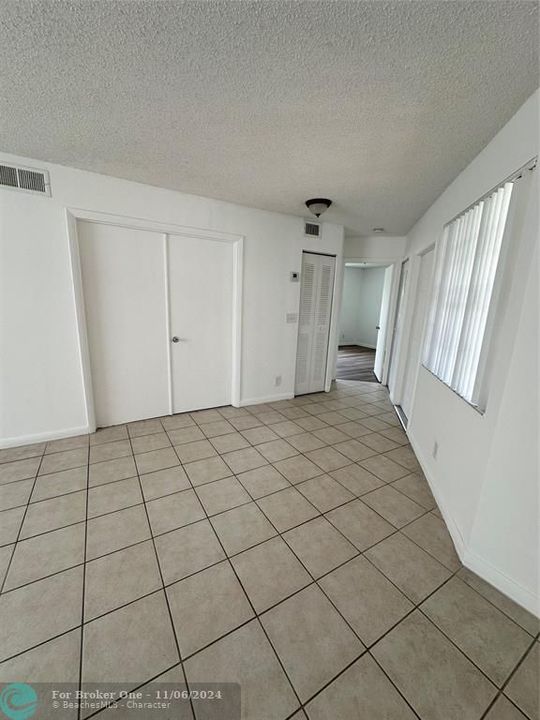 For Rent: $2,100 (2 beds, 1 baths, 770 Square Feet)