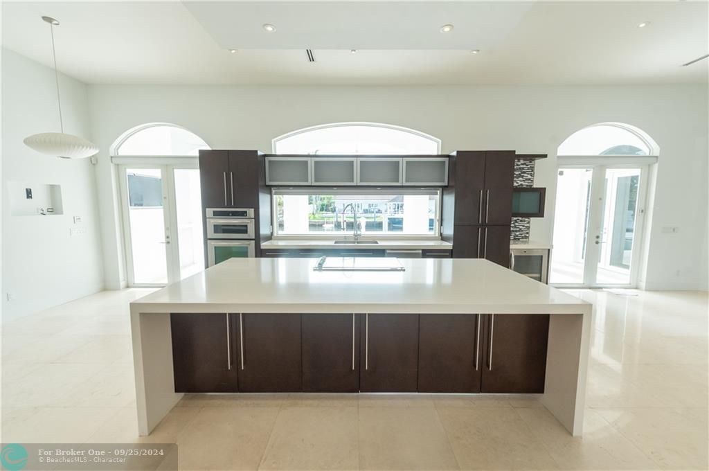 For Sale: $4,500,000 (5 beds, 4 baths, 4467 Square Feet)