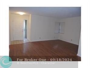 For Rent: $1,650 (1 beds, 1 baths, 802 Square Feet)