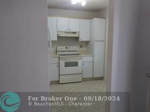 For Rent: $1,650 (1 beds, 1 baths, 802 Square Feet)