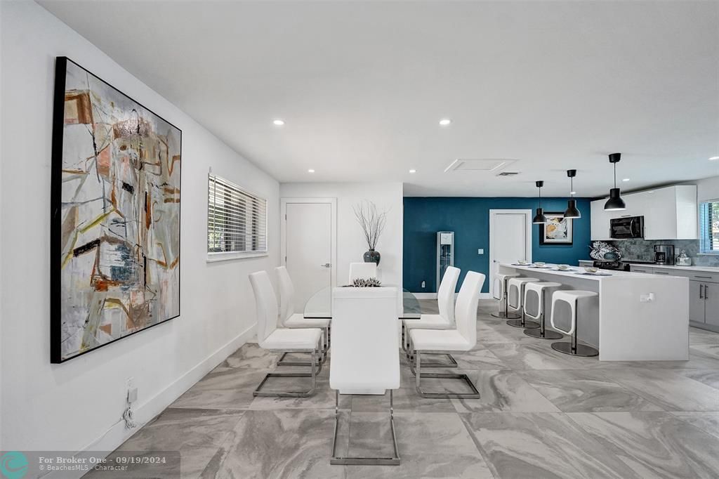 Active With Contract: $845,000 (3 beds, 3 baths, 2177 Square Feet)