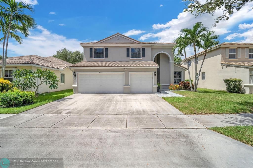 Active With Contract: $710,000 (4 beds, 3 baths, 2534 Square Feet)