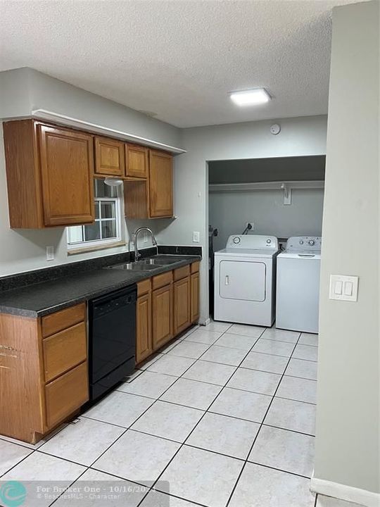 Active With Contract: $2,300 (3 beds, 2 baths, 1050 Square Feet)