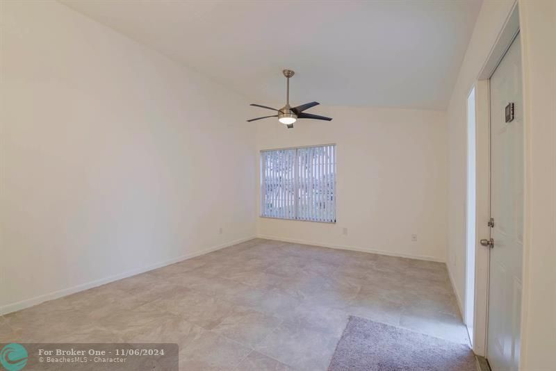 For Rent: $2,150 (2 beds, 2 baths, 850 Square Feet)