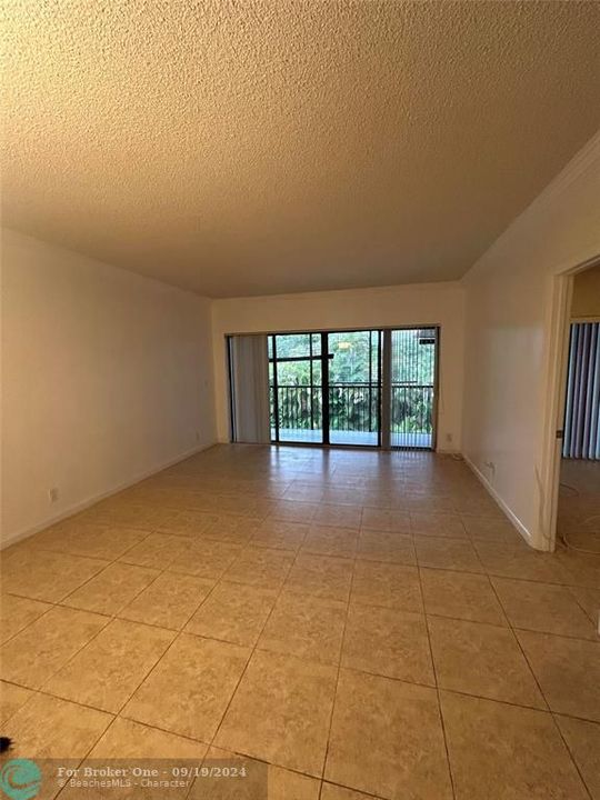 For Rent: $2,300 (2 beds, 2 baths, 1000 Square Feet)