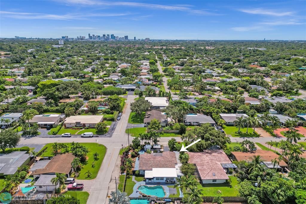 Active With Contract: $599,000 (3 beds, 3 baths, 1792 Square Feet)