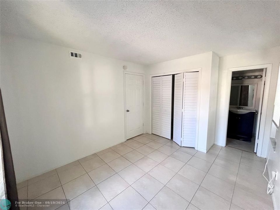 Recently Rented: $1,550 (1 beds, 1 baths, 470 Square Feet)