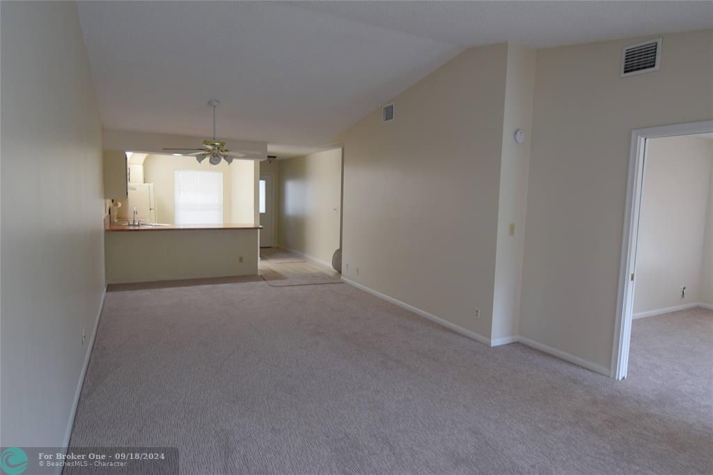 Recently Rented: $1,995 (2 beds, 2 baths, 1175 Square Feet)