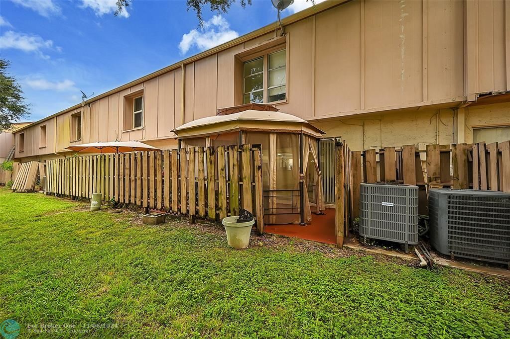 For Sale: $255,000 (3 beds, 2 baths, 1780 Square Feet)