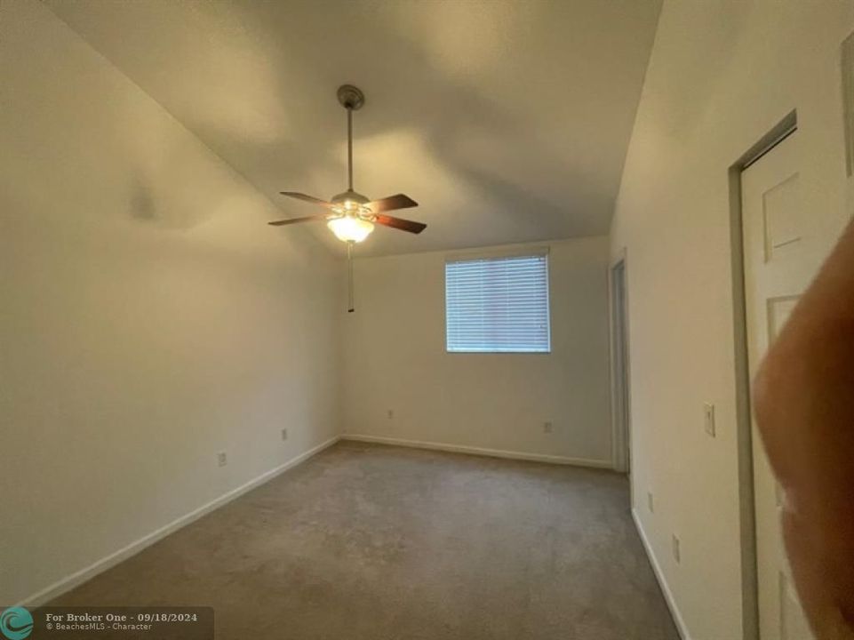 For Rent: $2,495 (3 beds, 3 baths, 1400 Square Feet)